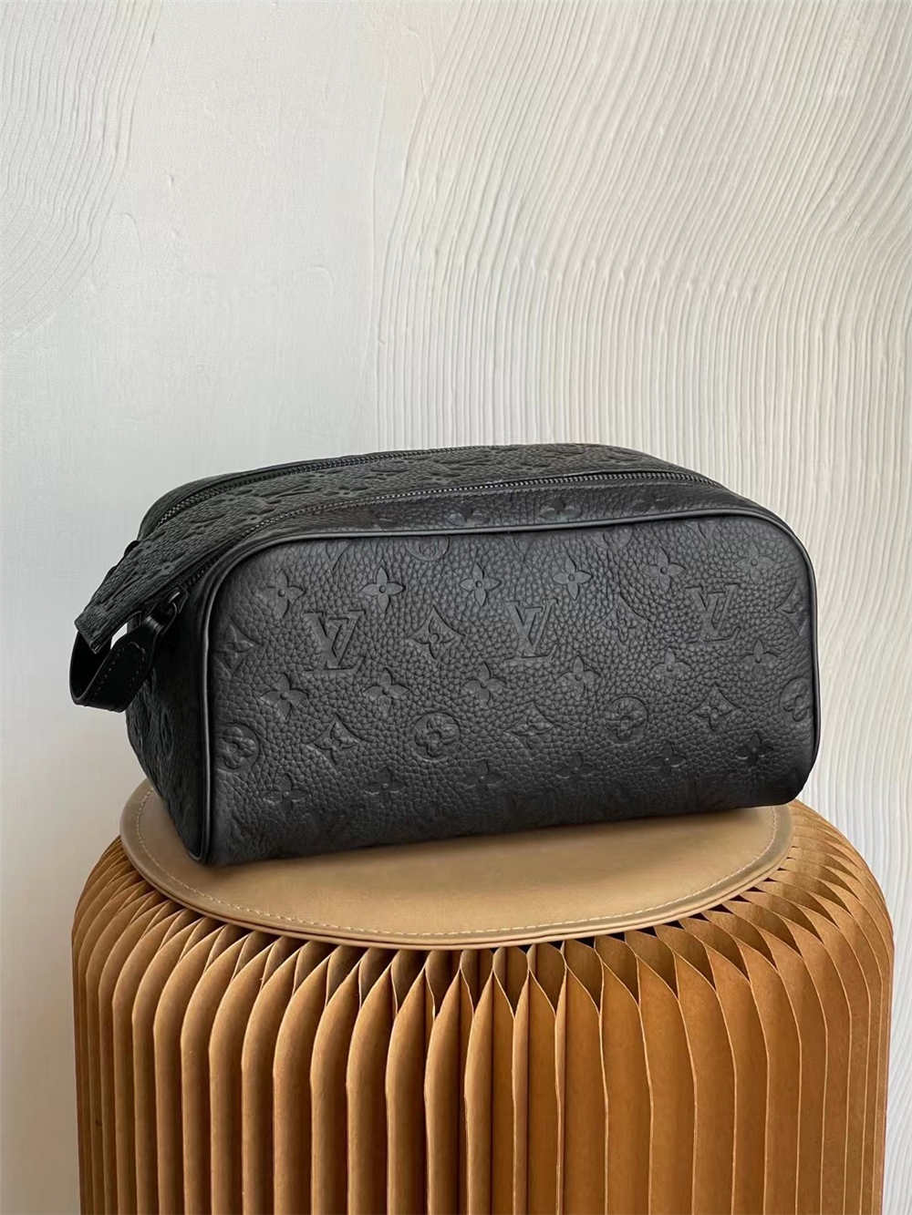 Louis Vuitton DOPP M59478  size：28x15x16.5cm 2025 new 